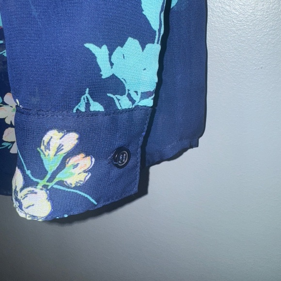 EUC Kut From The Kloth Jasmine Chiffon Blouse Blue Floral Size Medium - Picture 7 of 8